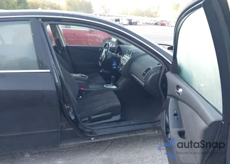 2010 Nissan Altima 2.5 S z USA, uszkodzony, nr VIN 1N4AL2APXAN415825